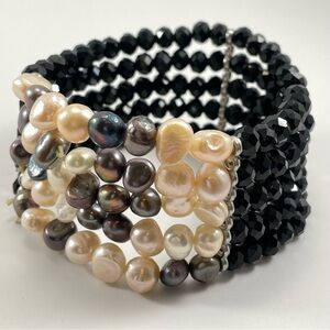 Genuine Freshwater Culture Pearl Centerpiece Black Glass Beaded Stretch Bracelet